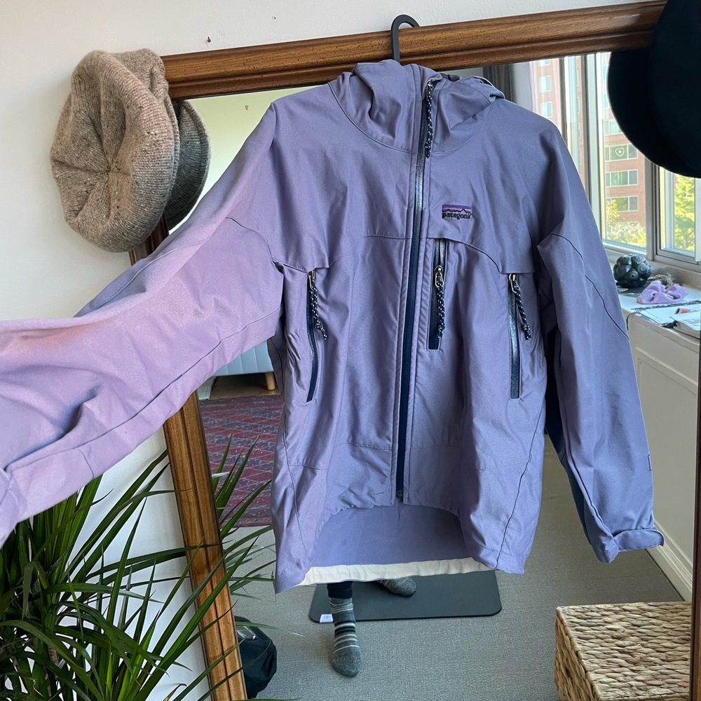 COPY - Patagonia vintage ladies rain jacket in perfect shape. Size M purple/blue